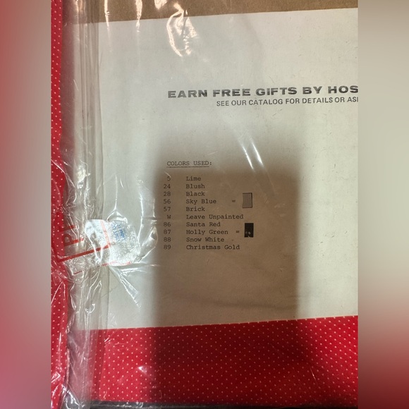 Vintage Christmas Embroidery Kit with Red and White Accents - Picture 13 of 13